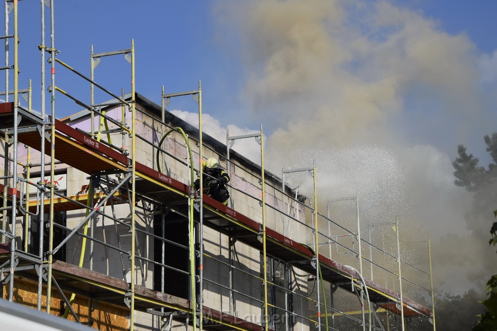 Dachstuhlbrand Koeln Poll Geislarerstr P484.JPG - Miklos Laubert